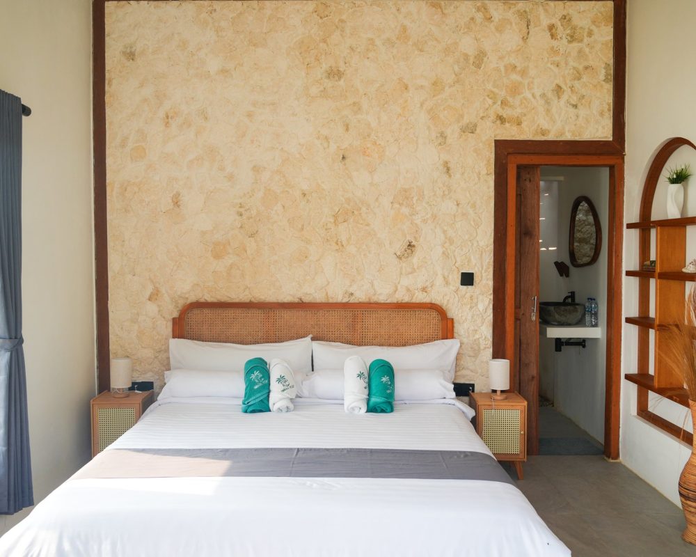Habitación con cama doble en Ombara Resort Mentawai